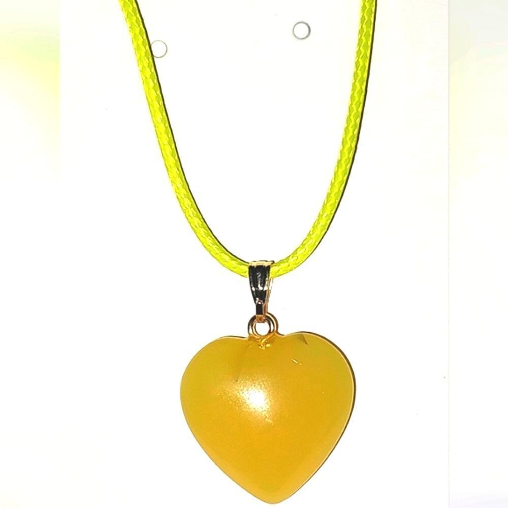 Beautiful glass heart necklace for women and girls
